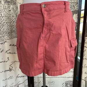 Lee regular fit mid rise skort size 12. Elastic. Stretch.
